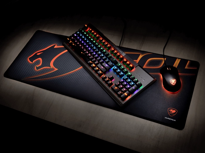 COUGAR ARENA Black Gaming