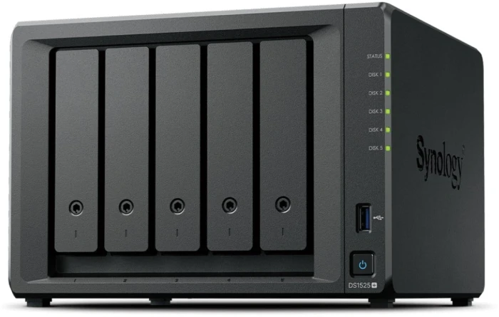 Мрежов сторидж Synology DS1525+, за 5 диска, AMD Ryzen V1500B - 4 Cores