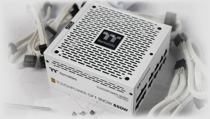 Thermaltake Toughpower GF1 Snow Gold 850W