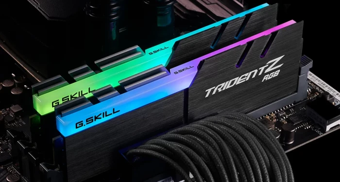 32GB (2x16) DDR4-3600 CL17 G.SKILL Trident Z RGB