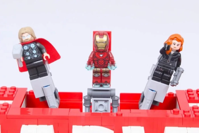 LEGO  Super Heroes Marvel MARVEL Logo- 76313