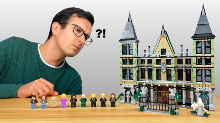 LEGO Harry Potter country estate of the Malfoy family - 76453