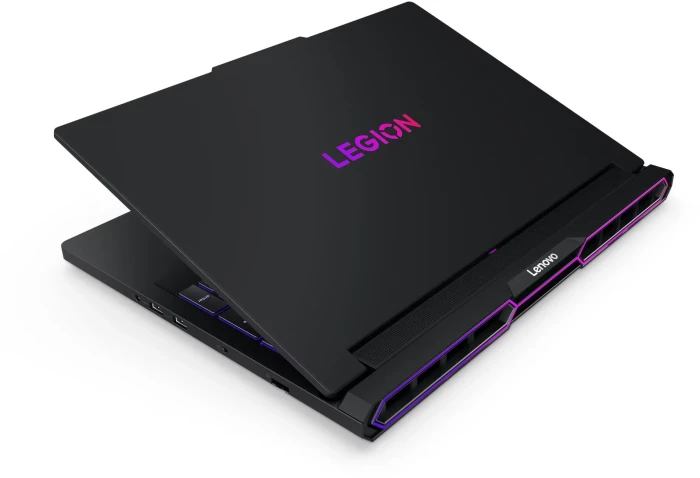 LENOVO Legion Pro 7 16IAX10H RTX 5090