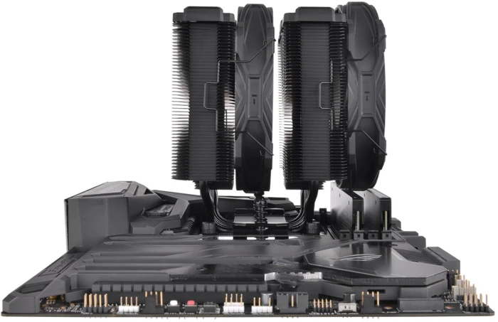 Thermaltake TOUGHAIR 710 Black