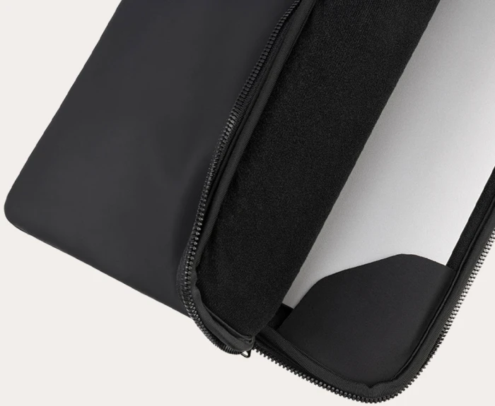 TUCANO GOMMO SLEEVE - 14” Black