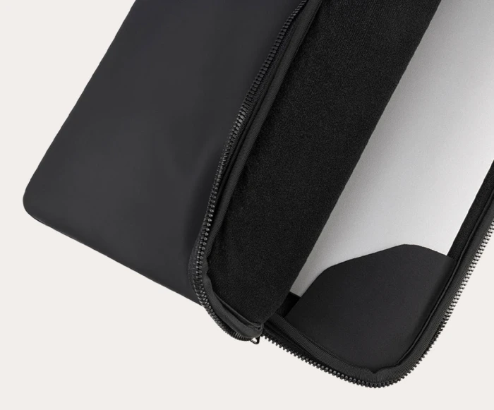 TUCANO GOMMO SLEEVE - 15.6” Black