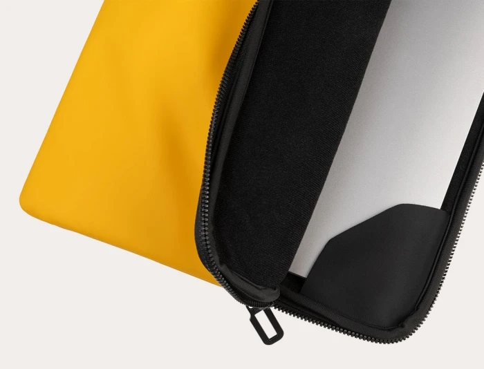 TUCANO GOMMO SLEEVE - 15.6” Yellow
